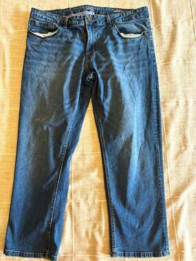 IZOD Men’s Straight Fit Stretch Jeans Medium Wash Blue Denim 40x29